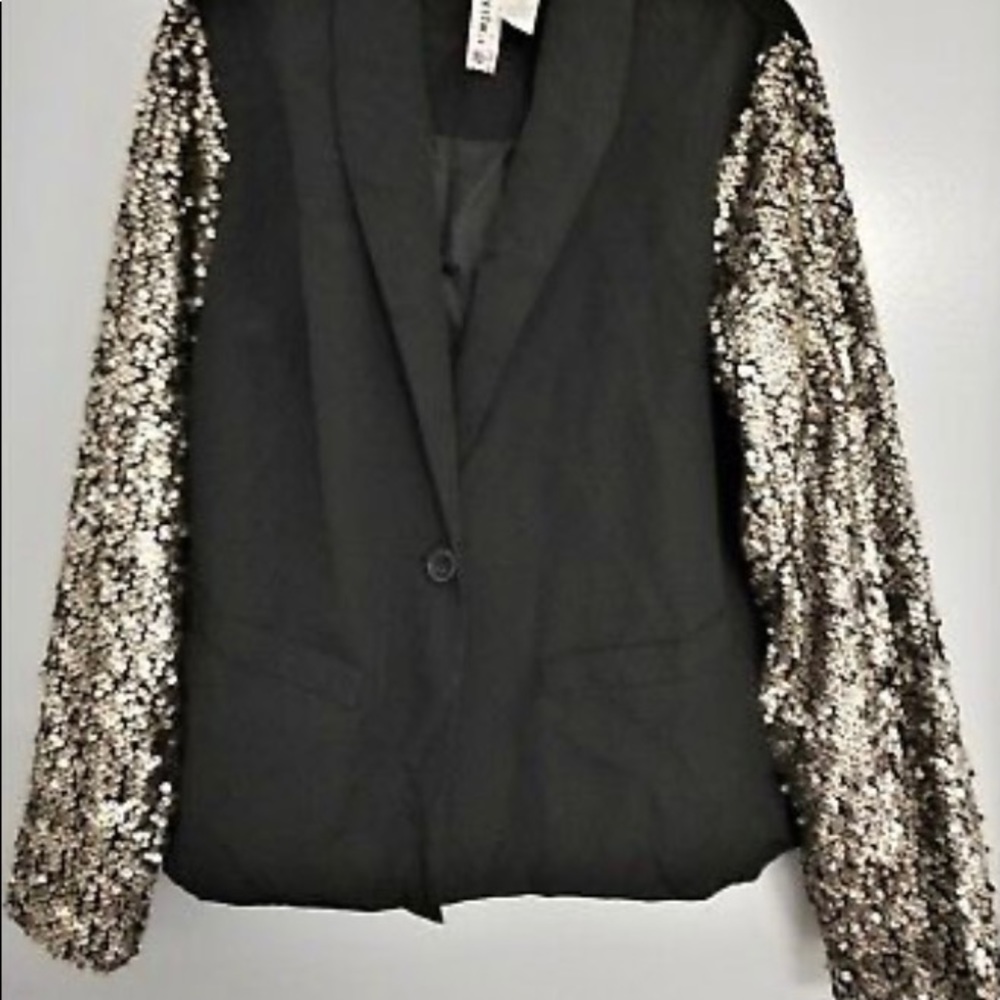 Mini China Blazer 
Size: M